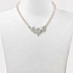 Колье - ожерелье эксклюзивное с жемчугом и бриллиантами в золоте из белого сплава в стиле модерн.